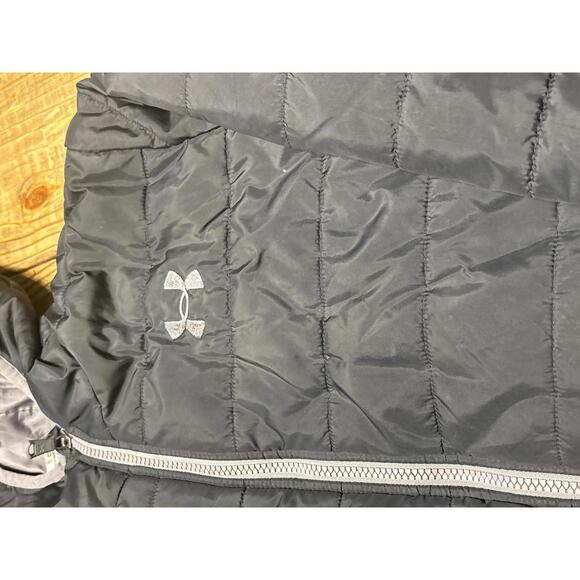 Under Armour Black Quilted Hooded Jacket Boys Youth Xl 14 16 puffer - Picture 2 of 5